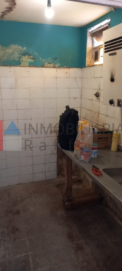 PH a refaccionar con patio y terraza Excelente potencial 