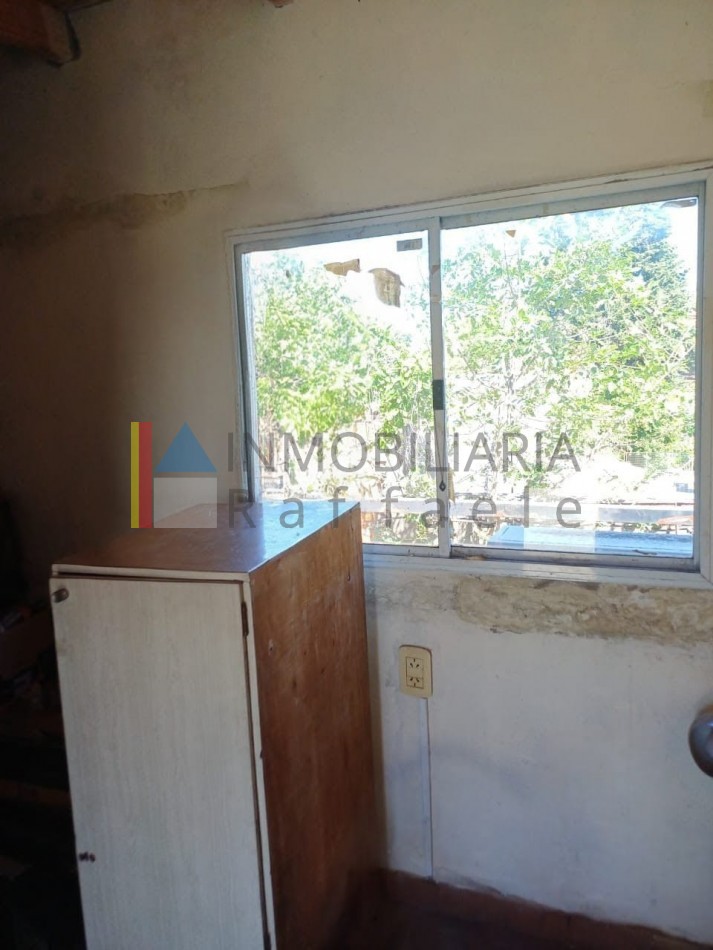 PH a refaccionar con patios y gran terraza   Excelente potencial 