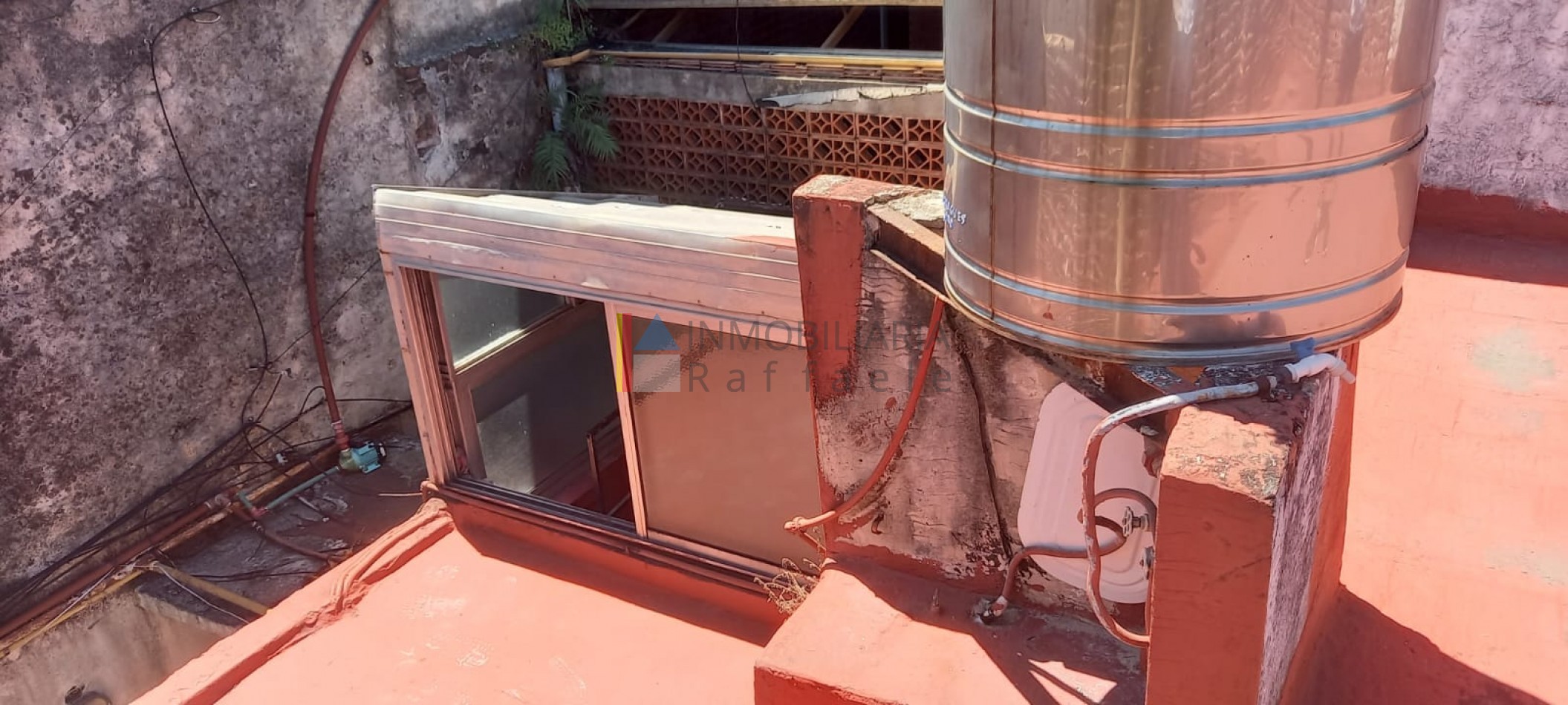 PH a refaccionar con patio y terraza Excelente potencial 