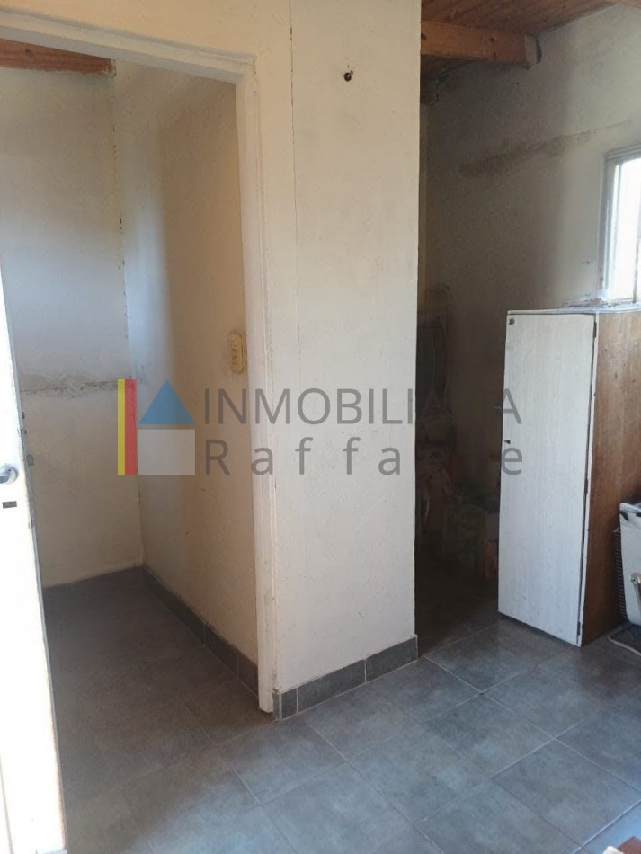 PH a refaccionar con patios y gran terraza   Excelente potencial 