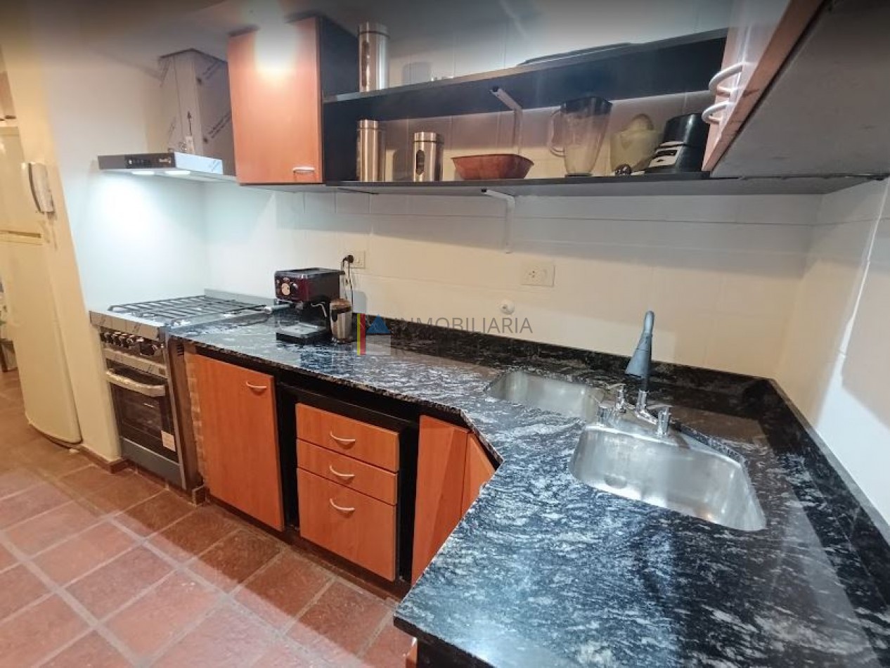 P.H. 3 ambientes al frente con cochera