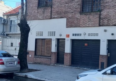 P.H. 3 ambientes al frente C/ cochera